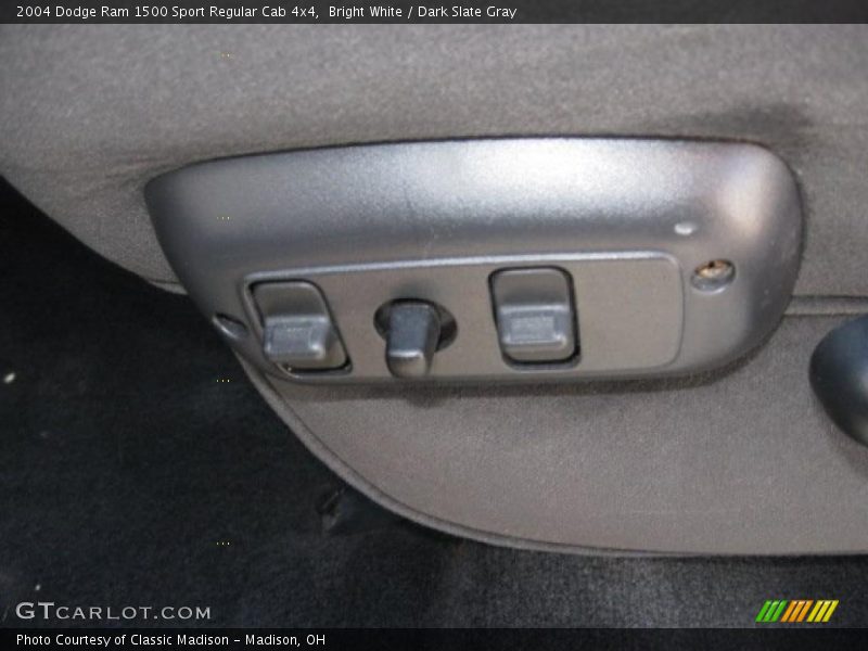 Bright White / Dark Slate Gray 2004 Dodge Ram 1500 Sport Regular Cab 4x4