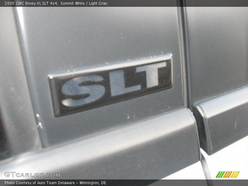 Summit White / Light Gray 2005 GMC Envoy XL SLT 4x4