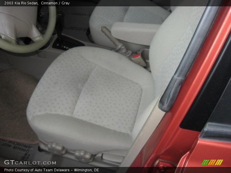Cinnamon / Gray 2003 Kia Rio Sedan