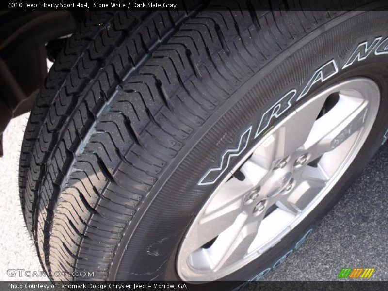 Stone White / Dark Slate Gray 2010 Jeep Liberty Sport 4x4
