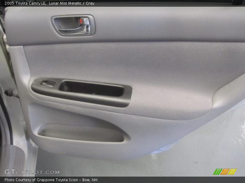 Lunar Mist Metallic / Gray 2005 Toyota Camry LE