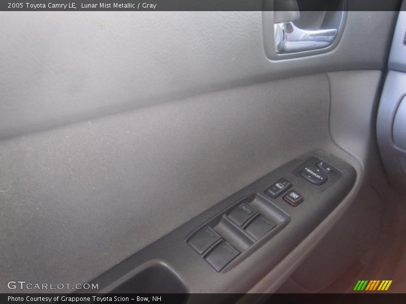 Lunar Mist Metallic / Gray 2005 Toyota Camry LE