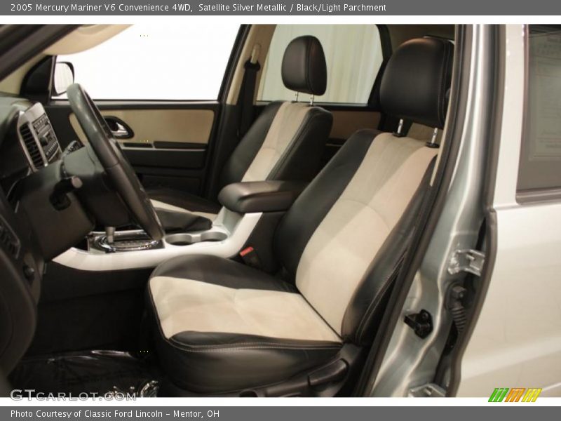 Satellite Silver Metallic / Black/Light Parchment 2005 Mercury Mariner V6 Convenience 4WD