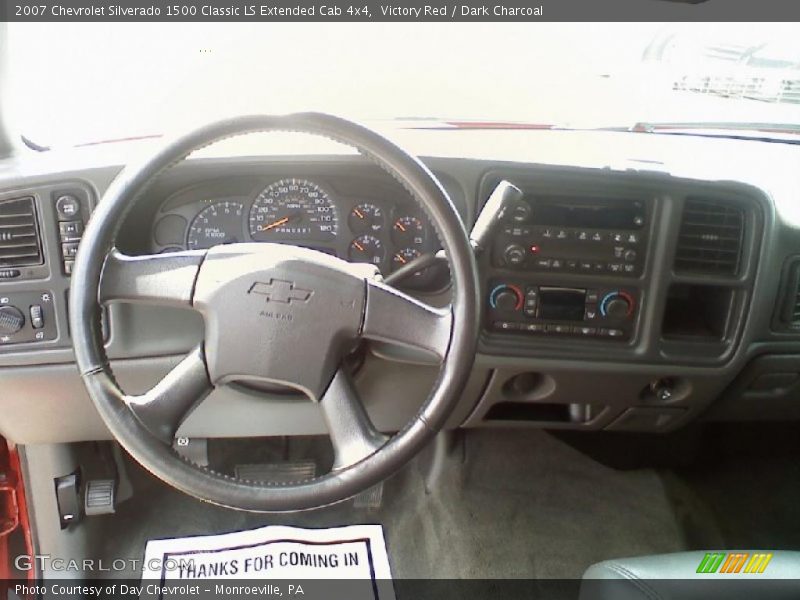 Victory Red / Dark Charcoal 2007 Chevrolet Silverado 1500 Classic LS Extended Cab 4x4