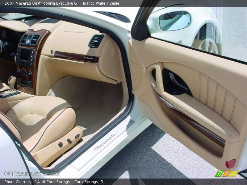 Bianco White / Beige 2007 Maserati Quattroporte Executive GT