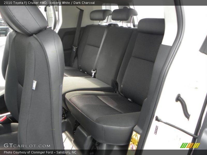 Iceberg White / Dark Charcoal 2010 Toyota FJ Cruiser 4WD