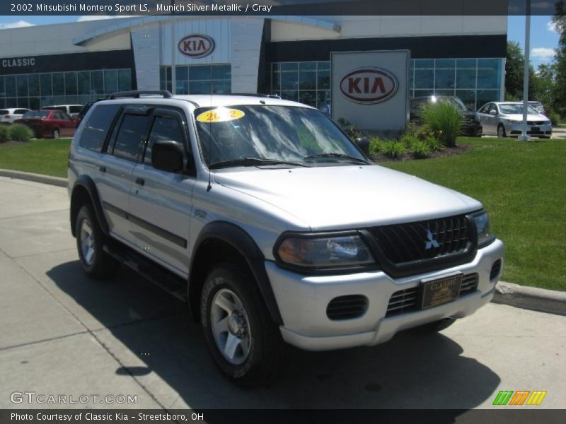 Munich Silver Metallic / Gray 2002 Mitsubishi Montero Sport LS