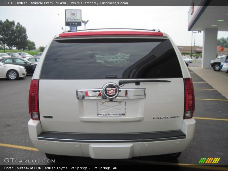 White Diamond / Cashmere/Cocoa 2010 Cadillac Escalade Premium AWD