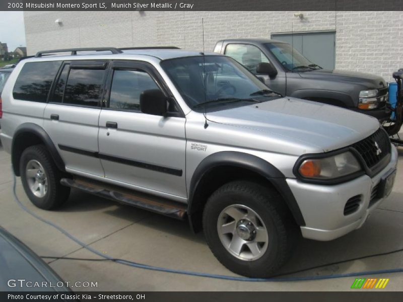Munich Silver Metallic / Gray 2002 Mitsubishi Montero Sport LS