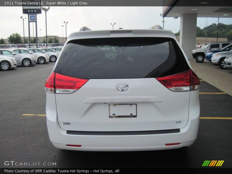 Super White / Light Gray 2011 Toyota Sienna LE