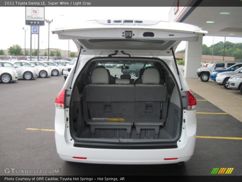 Super White / Light Gray 2011 Toyota Sienna LE