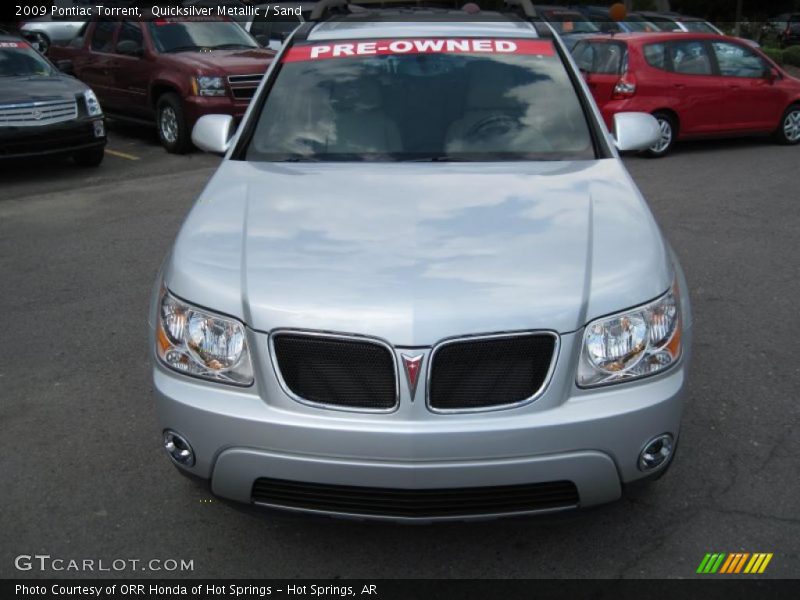 Quicksilver Metallic / Sand 2009 Pontiac Torrent