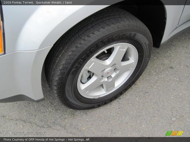 Quicksilver Metallic / Sand 2009 Pontiac Torrent