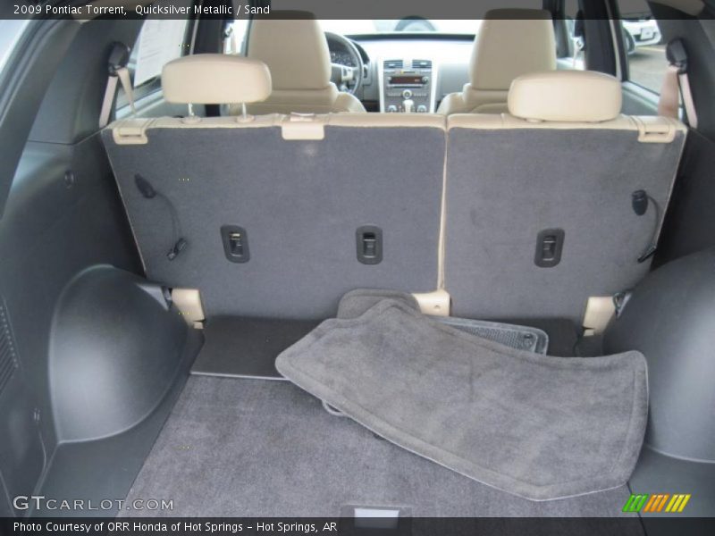 Quicksilver Metallic / Sand 2009 Pontiac Torrent