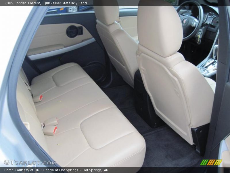 Quicksilver Metallic / Sand 2009 Pontiac Torrent
