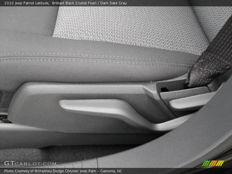 Brilliant Black Crystal Pearl / Dark Slate Gray 2010 Jeep Patriot Latitude