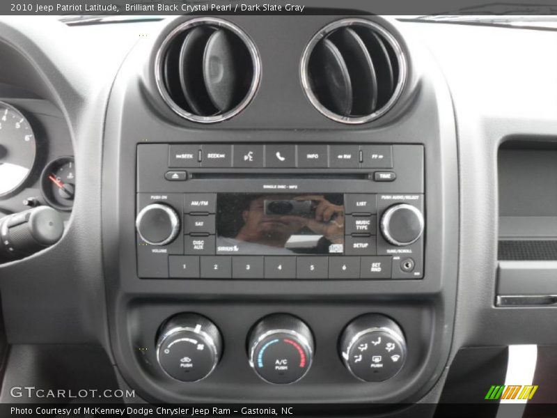 Brilliant Black Crystal Pearl / Dark Slate Gray 2010 Jeep Patriot Latitude