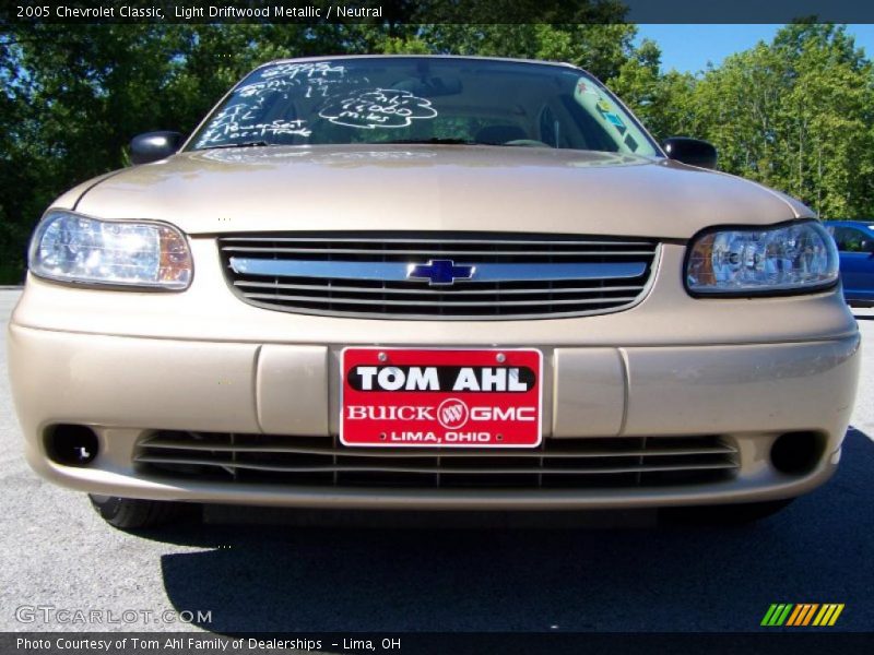 Light Driftwood Metallic / Neutral 2005 Chevrolet Classic