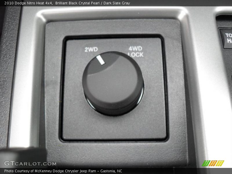 Brilliant Black Crystal Pearl / Dark Slate Gray 2010 Dodge Nitro Heat 4x4