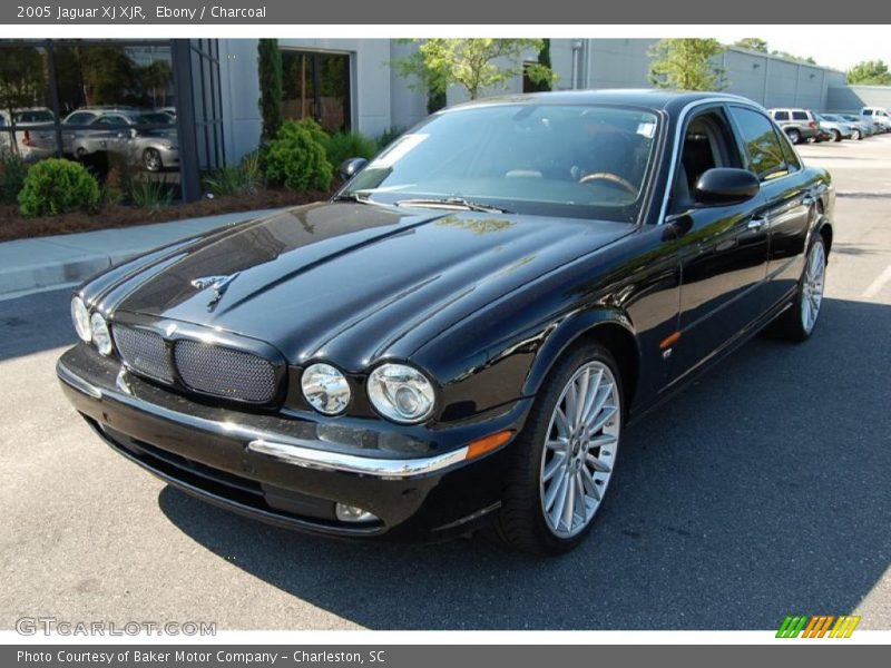 Ebony / Charcoal 2005 Jaguar XJ XJR