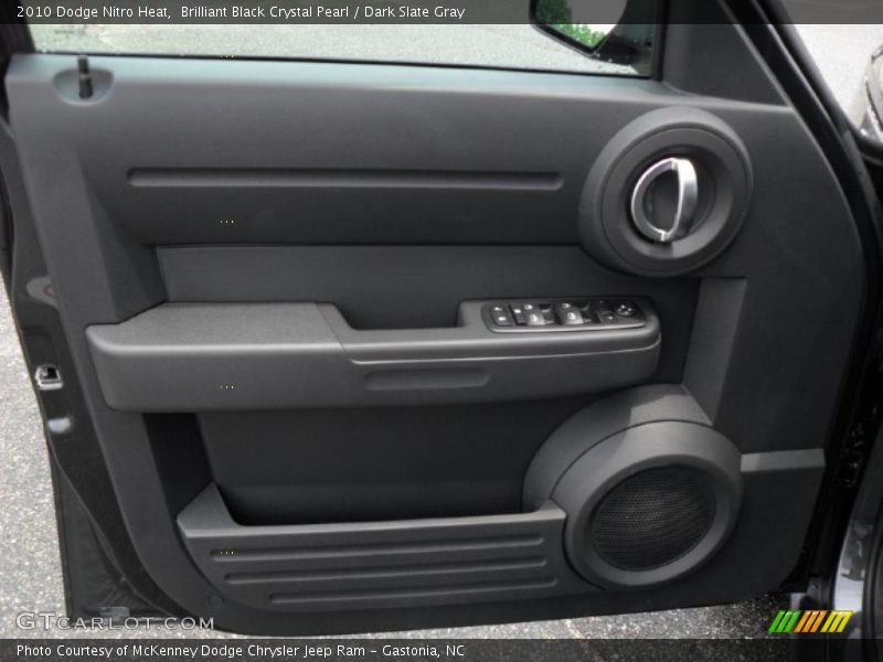 Brilliant Black Crystal Pearl / Dark Slate Gray 2010 Dodge Nitro Heat