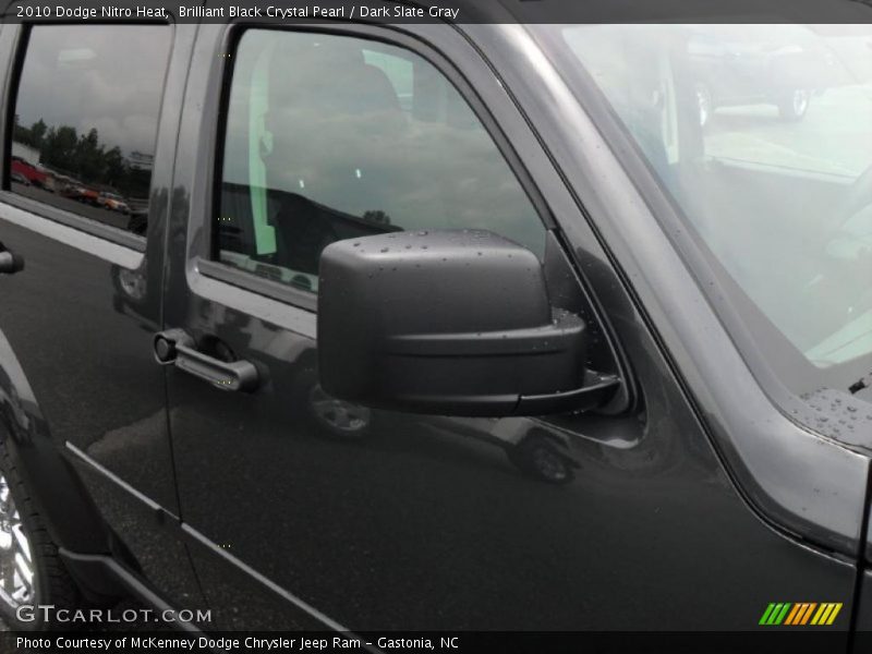 Brilliant Black Crystal Pearl / Dark Slate Gray 2010 Dodge Nitro Heat