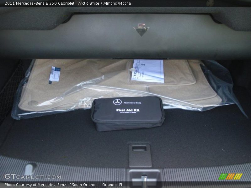 Arctic White / Almond/Mocha 2011 Mercedes-Benz E 350 Cabriolet