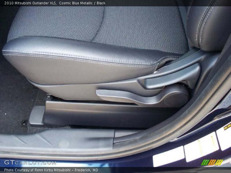 Cosmic Blue Metallic / Black 2010 Mitsubishi Outlander XLS