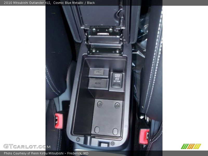 Cosmic Blue Metallic / Black 2010 Mitsubishi Outlander XLS