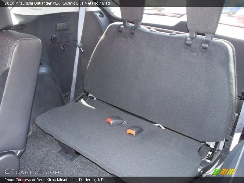 Cosmic Blue Metallic / Black 2010 Mitsubishi Outlander XLS