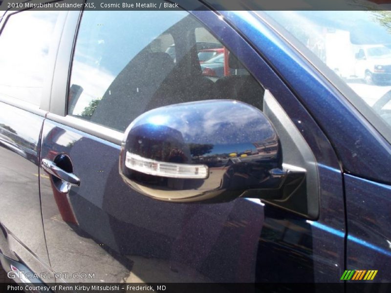 Cosmic Blue Metallic / Black 2010 Mitsubishi Outlander XLS