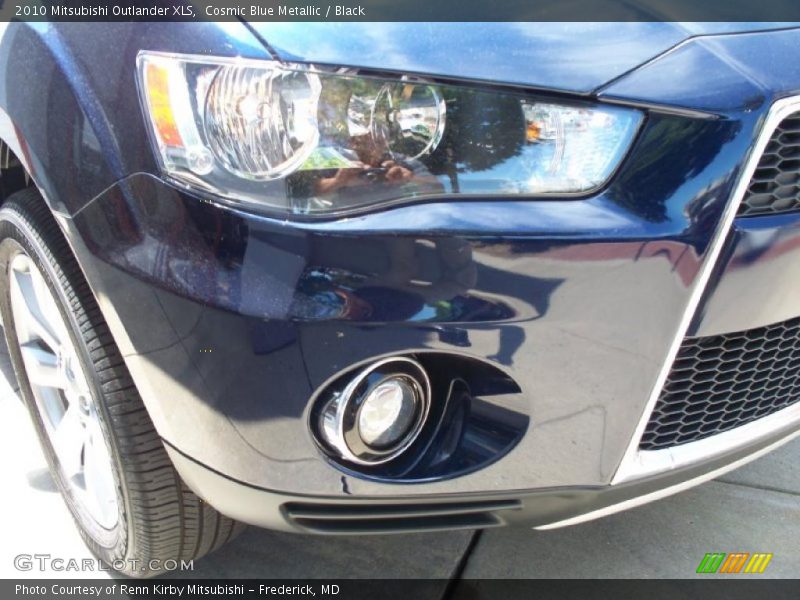 Cosmic Blue Metallic / Black 2010 Mitsubishi Outlander XLS