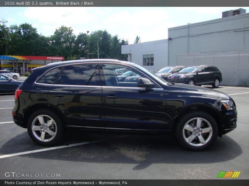 Brilliant Black / Black 2010 Audi Q5 3.2 quattro