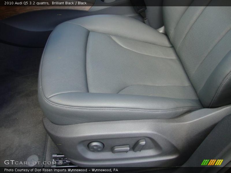 Brilliant Black / Black 2010 Audi Q5 3.2 quattro
