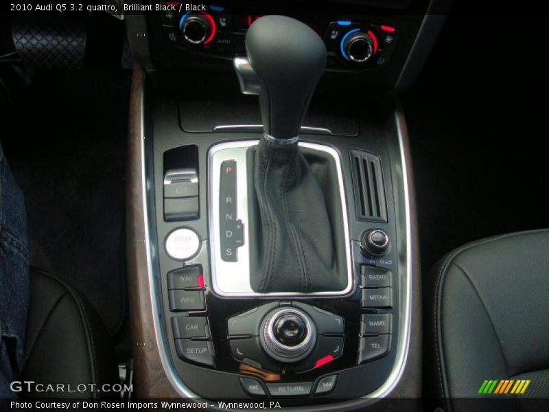 Brilliant Black / Black 2010 Audi Q5 3.2 quattro