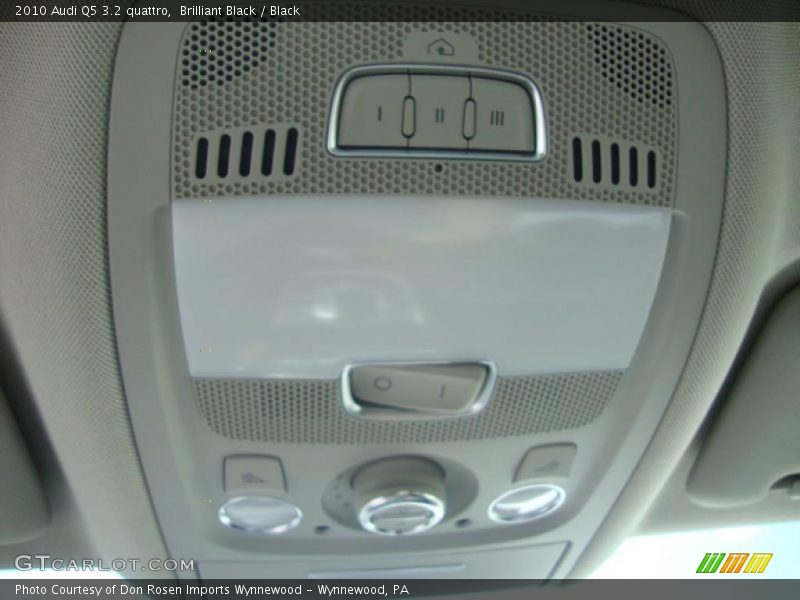 Brilliant Black / Black 2010 Audi Q5 3.2 quattro