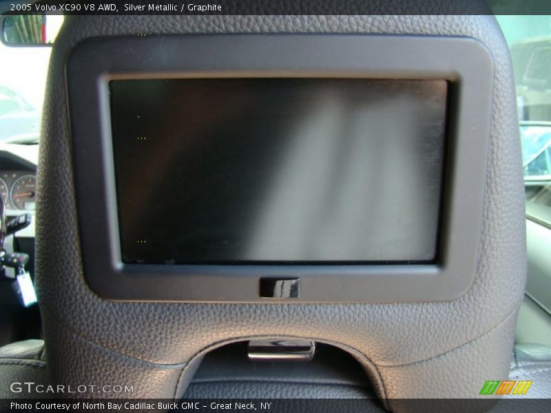 Silver Metallic / Graphite 2005 Volvo XC90 V8 AWD
