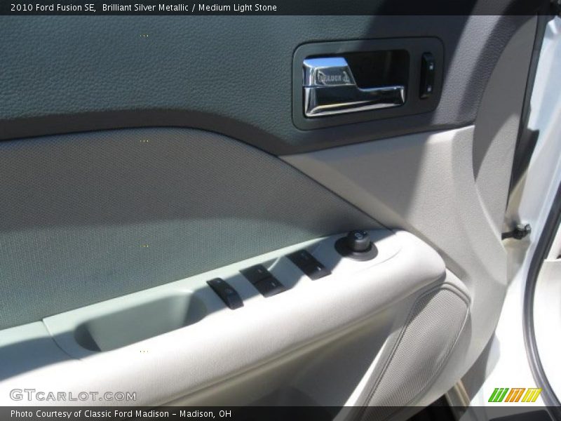 Brilliant Silver Metallic / Medium Light Stone 2010 Ford Fusion SE
