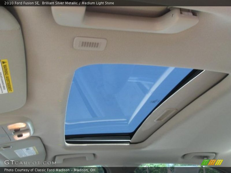 Brilliant Silver Metallic / Medium Light Stone 2010 Ford Fusion SE