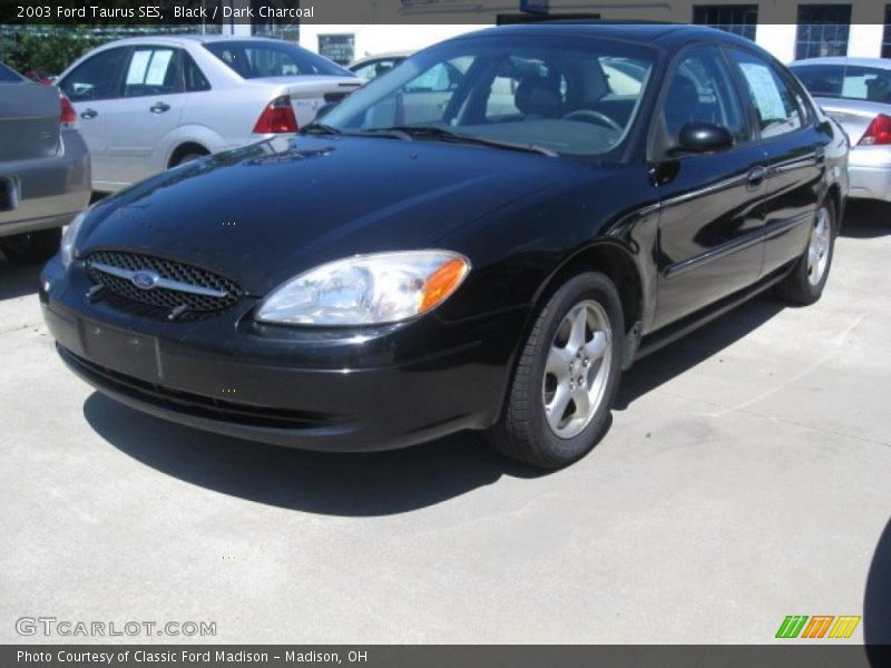 Black / Dark Charcoal 2003 Ford Taurus SES