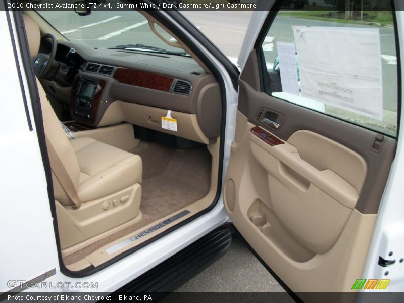 Summit White / Dark Cashmere/Light Cashmere 2010 Chevrolet Avalanche LTZ 4x4