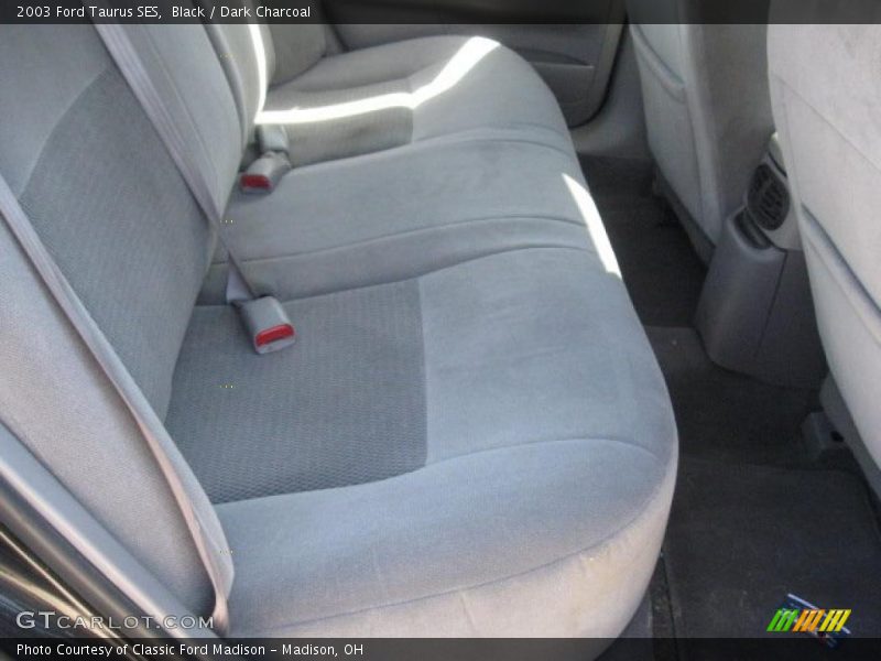 Black / Dark Charcoal 2003 Ford Taurus SES