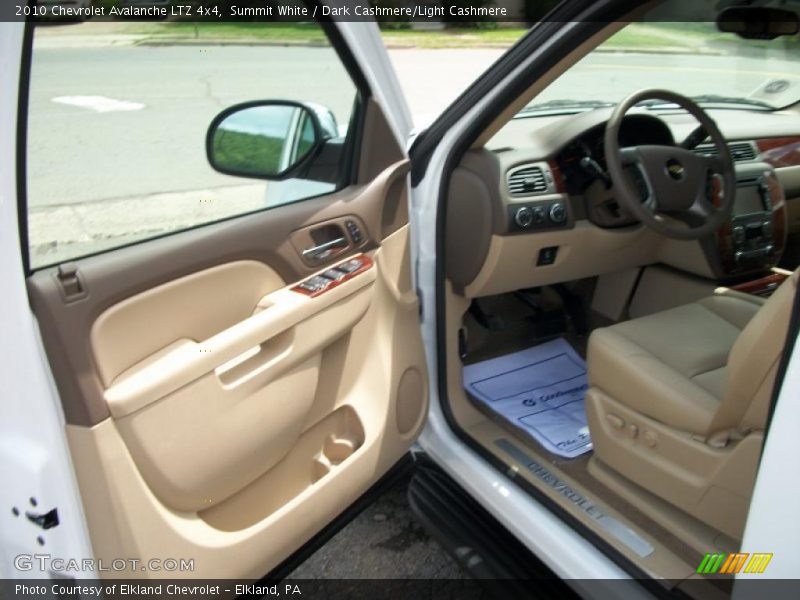Summit White / Dark Cashmere/Light Cashmere 2010 Chevrolet Avalanche LTZ 4x4