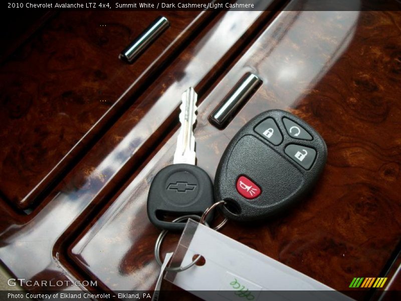 Summit White / Dark Cashmere/Light Cashmere 2010 Chevrolet Avalanche LTZ 4x4