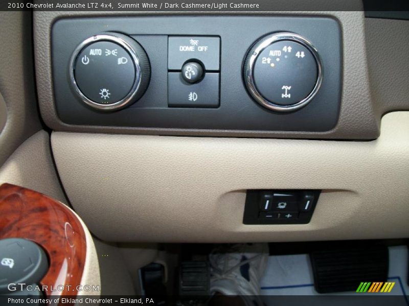 Summit White / Dark Cashmere/Light Cashmere 2010 Chevrolet Avalanche LTZ 4x4