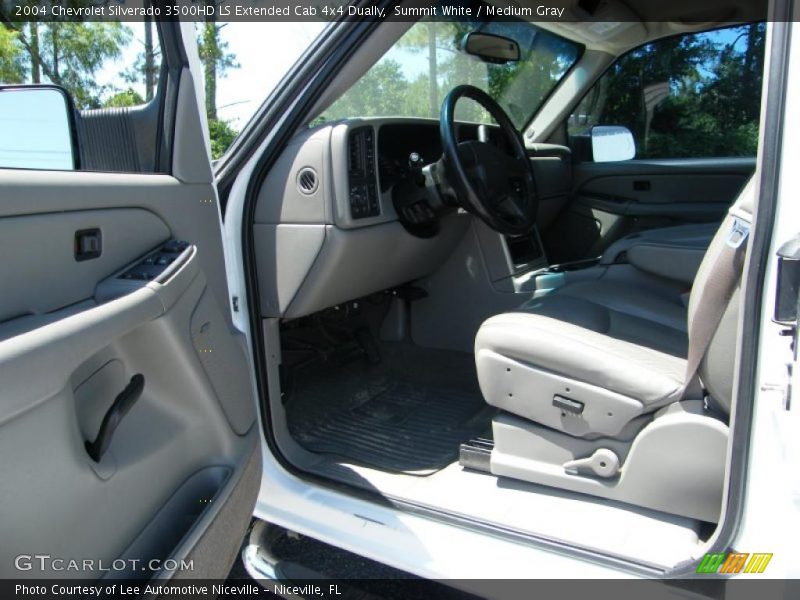 Summit White / Medium Gray 2004 Chevrolet Silverado 3500HD LS Extended Cab 4x4 Dually