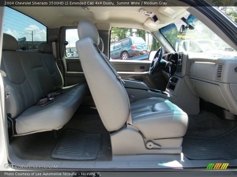 Summit White / Medium Gray 2004 Chevrolet Silverado 3500HD LS Extended Cab 4x4 Dually