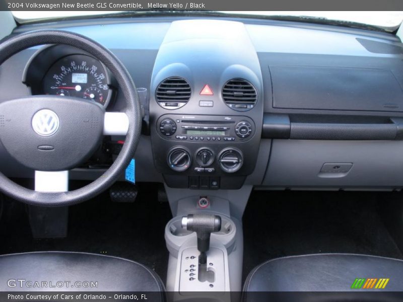 Mellow Yello / Black 2004 Volkswagen New Beetle GLS Convertible