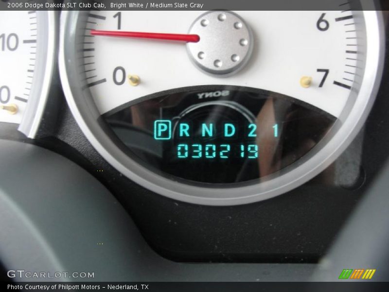 Bright White / Medium Slate Gray 2006 Dodge Dakota SLT Club Cab