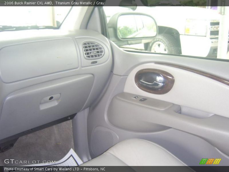 Titanium Gray Metallic / Gray 2006 Buick Rainier CXL AWD